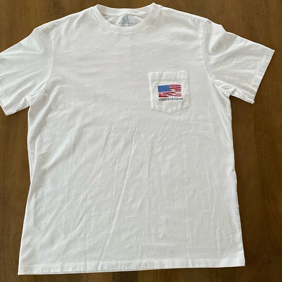 Vineyard Vines Other - Vineyard Vines flag sunset pocket t-shirt 🇺🇸